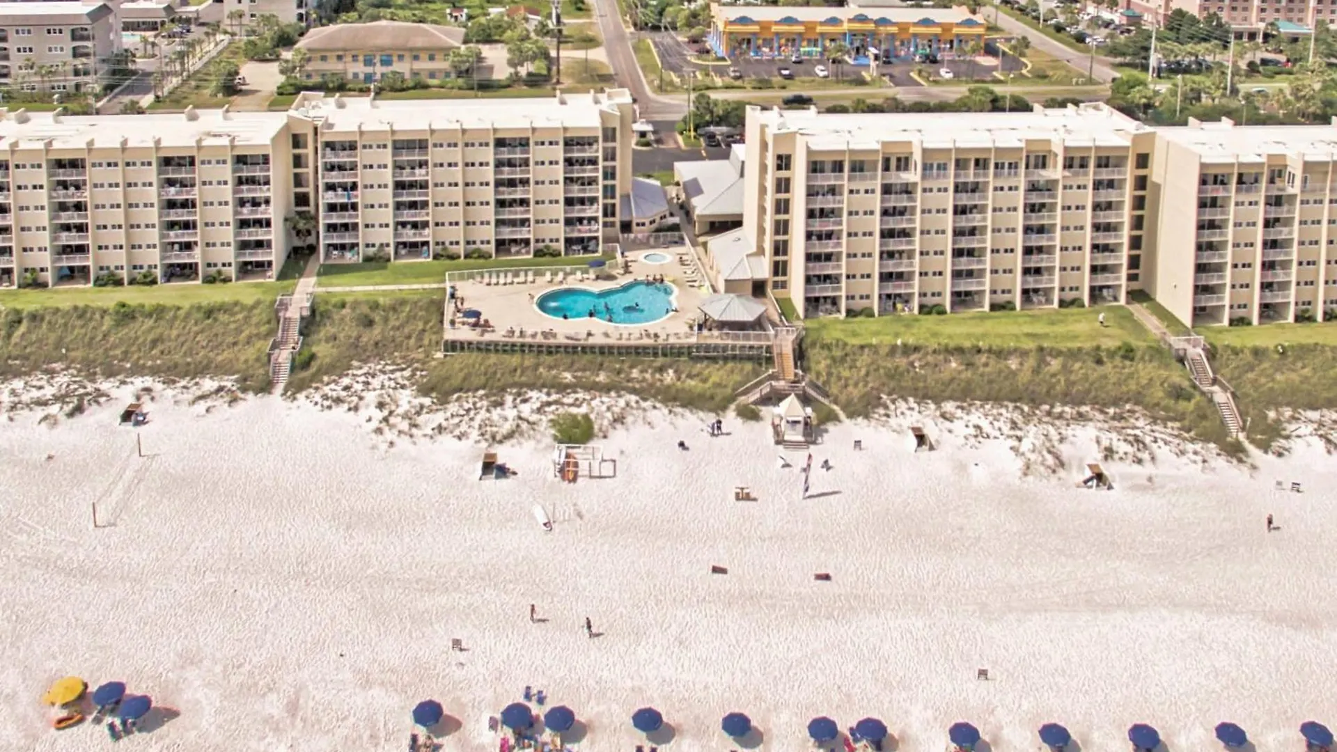 Beach House Condominiums C103 - Beachfront With Pool, Wifi, & Beach Service Destin 0*,